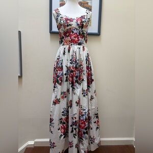 Dolce & Gabbana skirt size 8 US/Price is firm/lowest offer due to moving